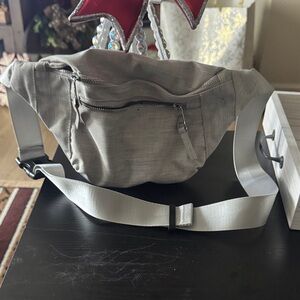 Elegant Gray Women's Crossbody Bag